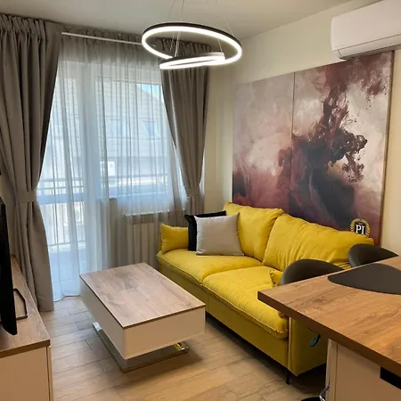 Luxury Flat In פלבן